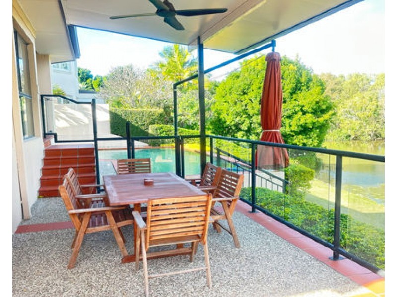 34 Martingale Circuit, Clear Island Waters QLD 4226