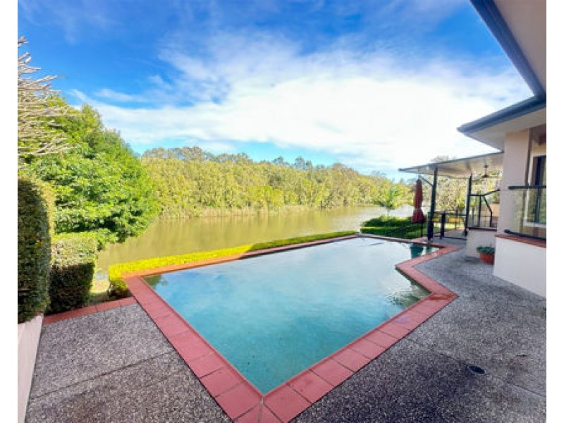 34 Martingale Circuit, Clear Island Waters QLD 4226