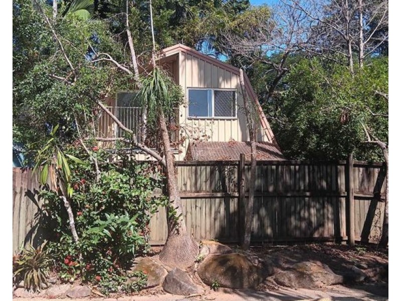 15 Cantal Close, Smithfield QLD 4878