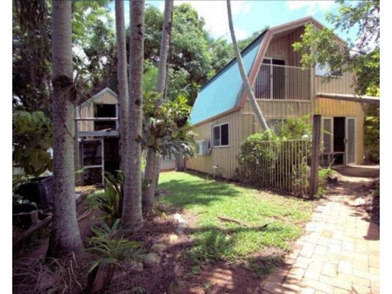 15 Cantal Close, Smithfield QLD 4878