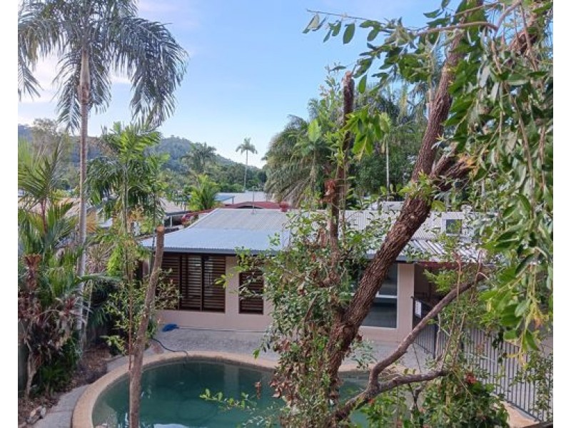 15 Cantal Close, Smithfield QLD 4878