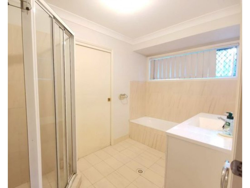 3/35 Killarney Ave, Robina QLD 4226