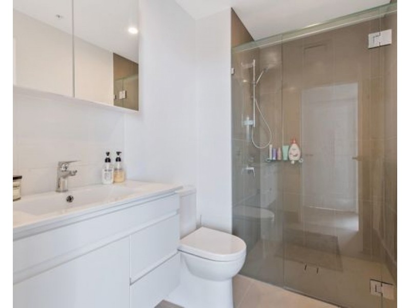 10814/320 MacArthur Ave, Hamilton QLD 4007