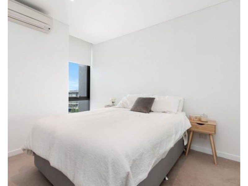 10814/320 MacArthur Ave, Hamilton QLD 4007