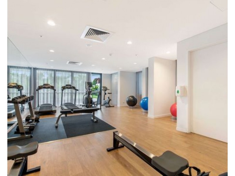 10814/320 MacArthur Ave, Hamilton QLD 4007