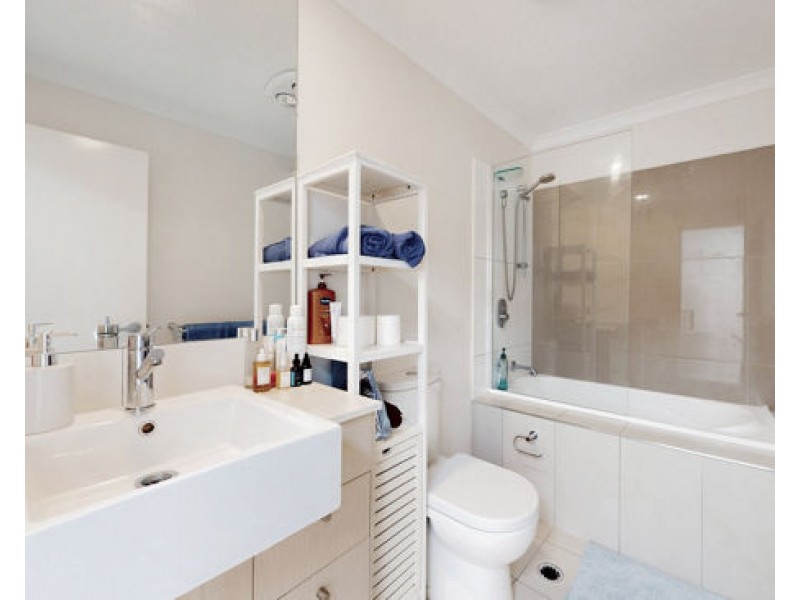 14 REGENT LANE, Hope Island QLD 4212