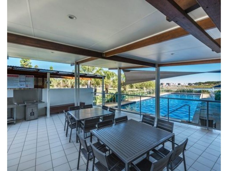 14 REGENT LANE, Hope Island QLD 4212