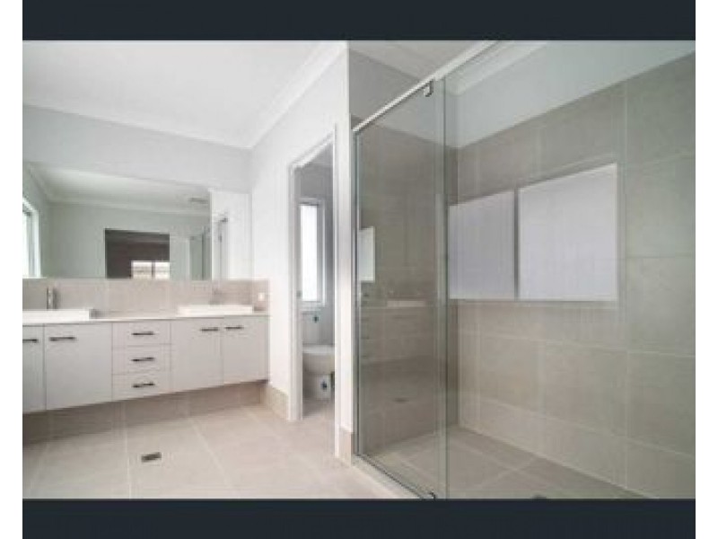 7 Amazon Circuit, Helensvale QLD 4212