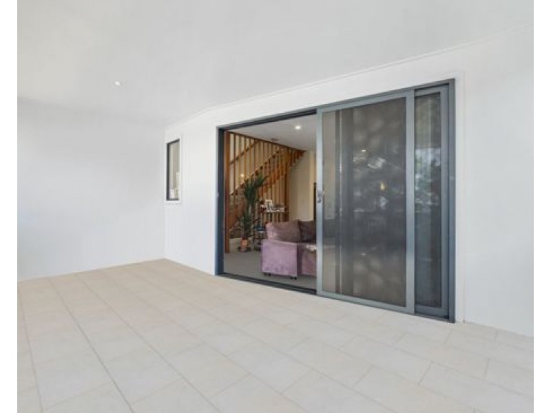 8/24 Querrin Street, Yeronga QLD 4104