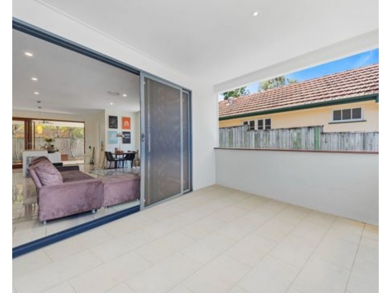 8/24 Querrin Street, Yeronga QLD 4104