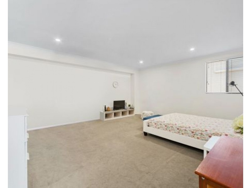 8/24 Querrin Street, Yeronga QLD 4104