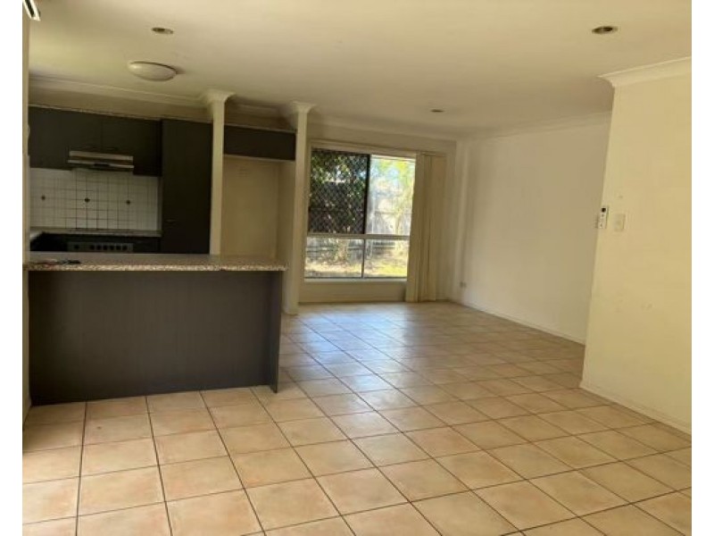 24/1 Daintree drive, Parkinson QLD 4115