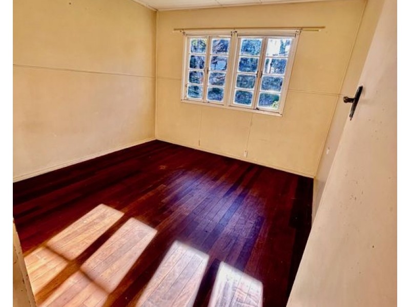 54 Gordon Pde, Mount Gravatt East QLD 4122