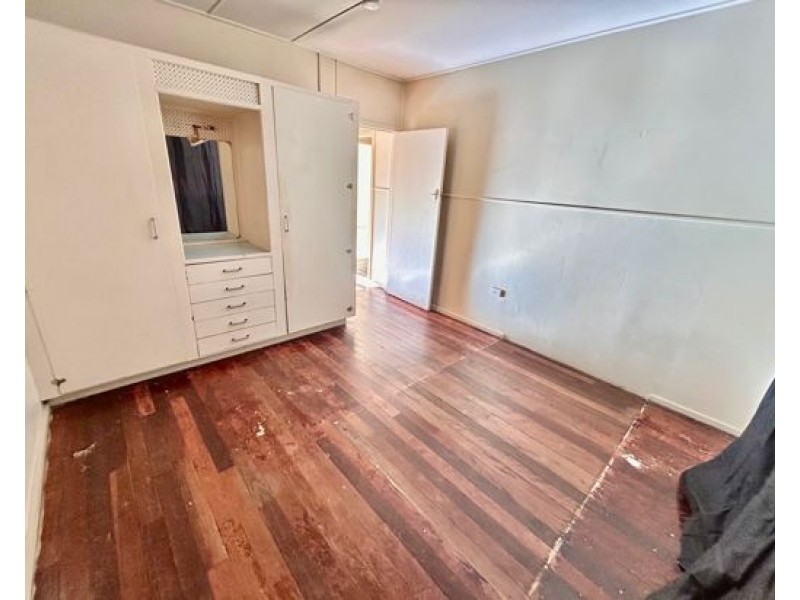 54 Gordon Pde, Mount Gravatt East QLD 4122