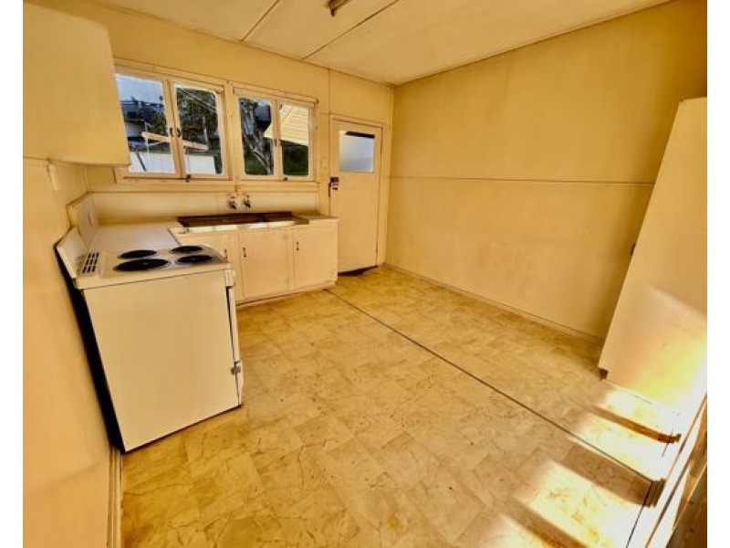 54 Gordon Pde, Mount Gravatt East QLD 4122