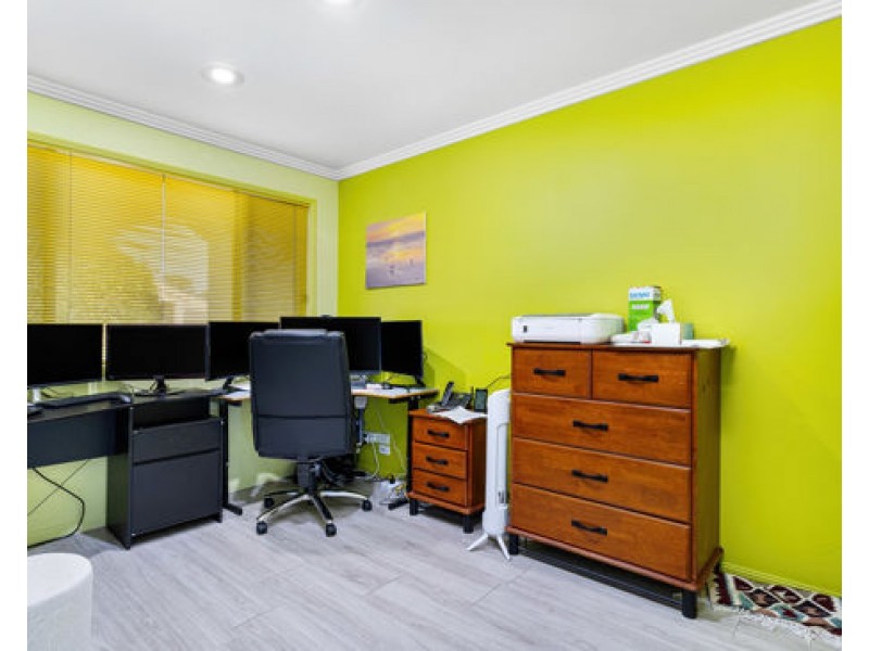 31 Nottinghill Gate Drive, Arundel QLD 4214