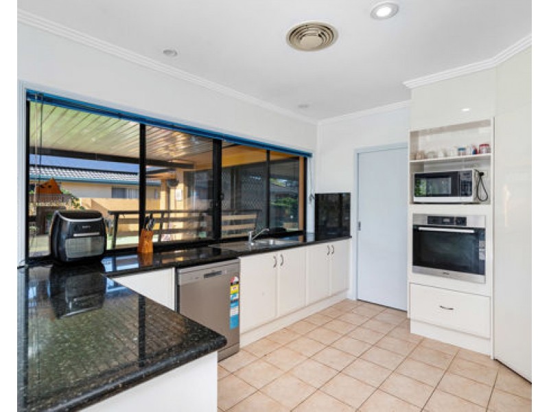 31 Nottinghill Gate Drive, Arundel QLD 4214