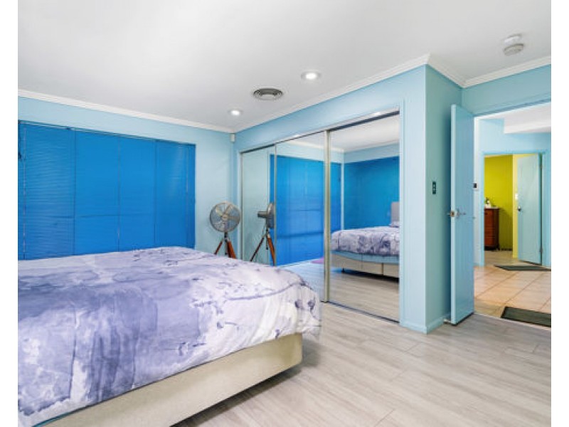 31 Nottinghill Gate Drive, Arundel QLD 4214