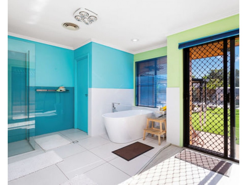 31 Nottinghill Gate Drive, Arundel QLD 4214