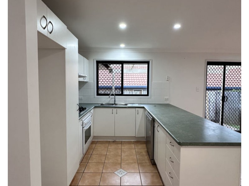 54 Leyburn Cres, Forest Lake QLD 4078