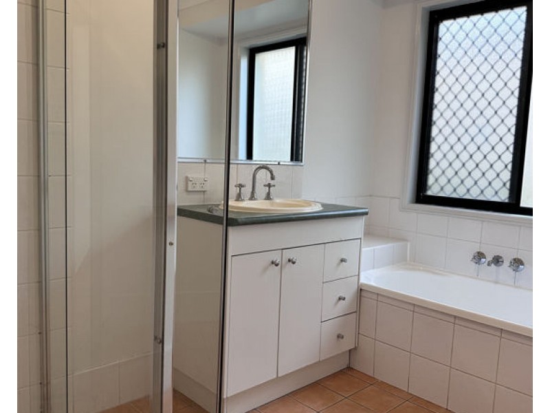 54 Leyburn Cres, Forest Lake QLD 4078