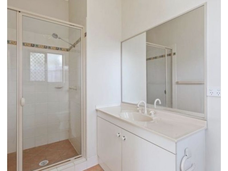 64 CREEKSIDE DRIVE, Springfield Lakes QLD 4300