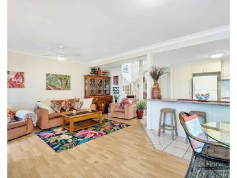 11/127-143 Greenacre Drive, Parkwood QLD 4214