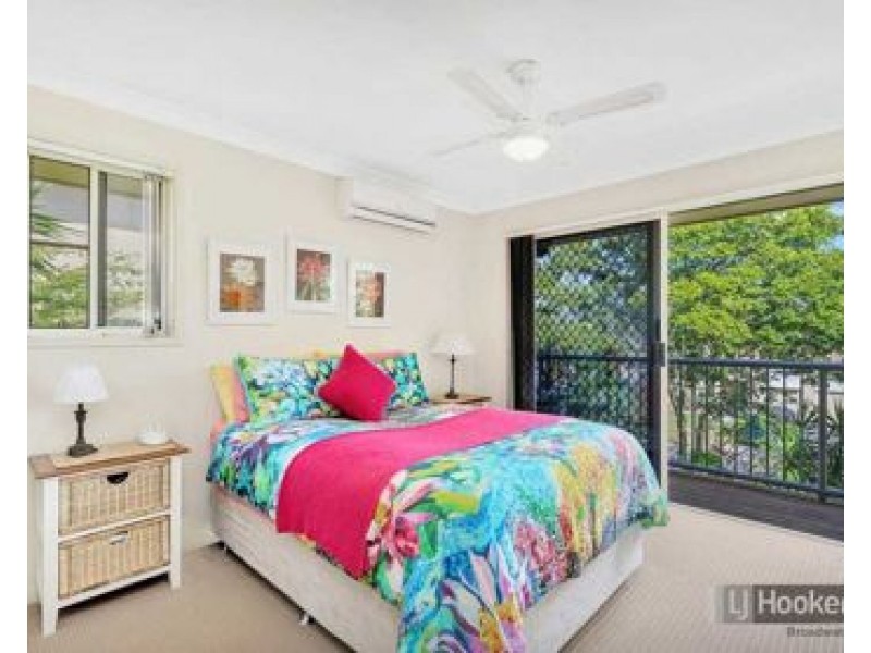 11/127-143 Greenacre Drive, Parkwood QLD 4214