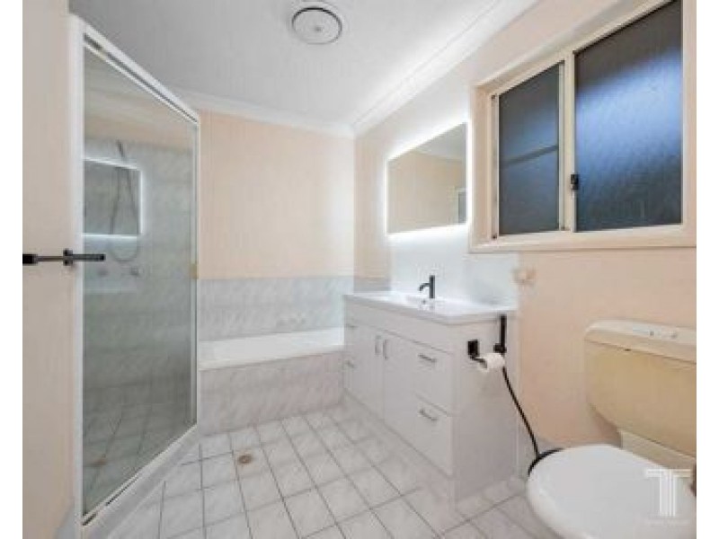 11/127-143 Greenacre Drive, Parkwood QLD 4214