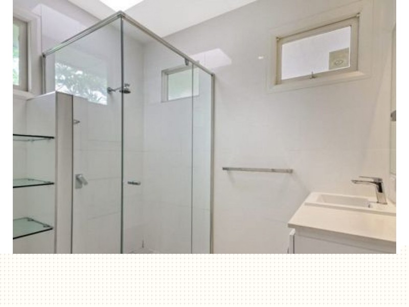 88 Nicholson St, Greenslopes QLD 4120
