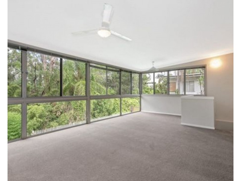 88 Nicholson St, Greenslopes QLD 4120