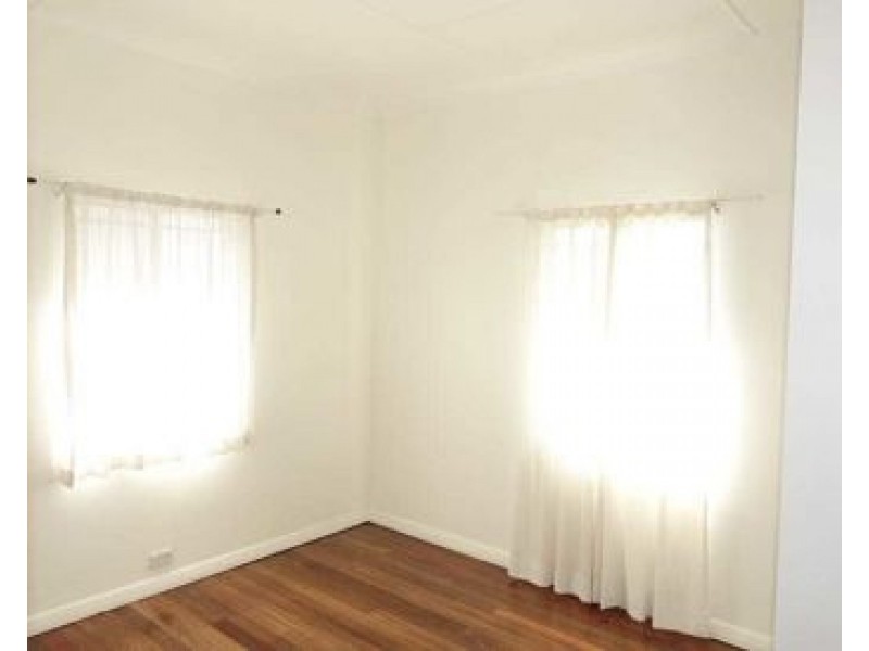 36 Nyleta Street, Coopers Plains QLD 4108