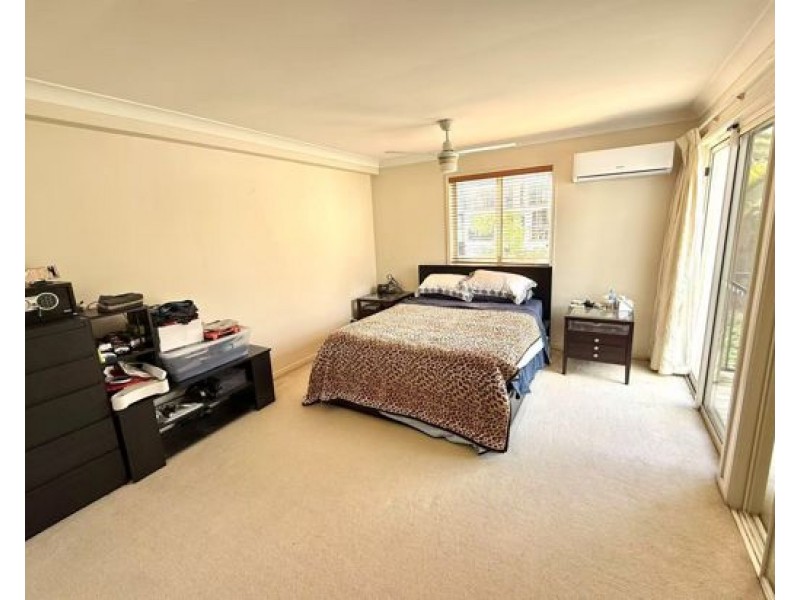 U52 88-98 Limetree Parade, Runaway Bay QLD 4216