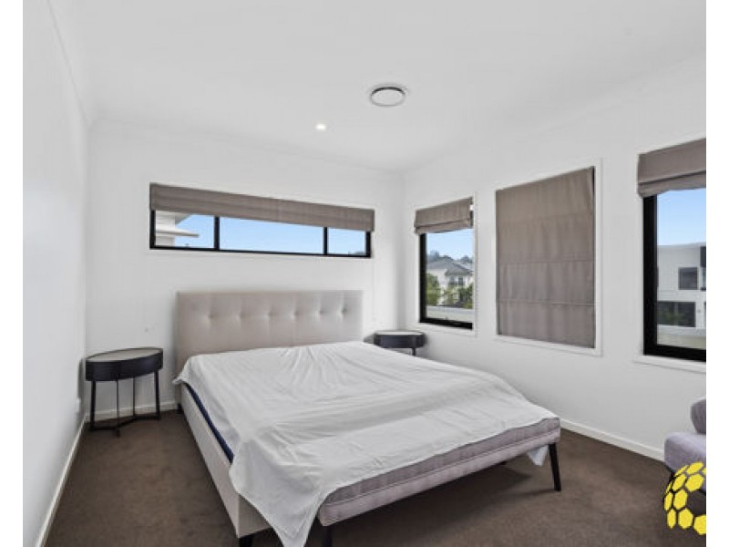 89 Serenity Boulevard, Helensvale QLD 4212