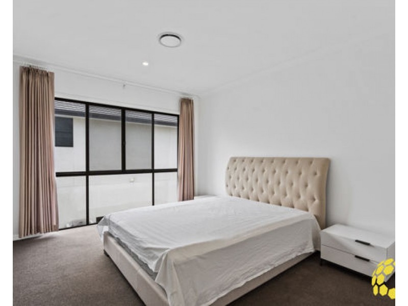 89 Serenity Boulevard, Helensvale QLD 4212