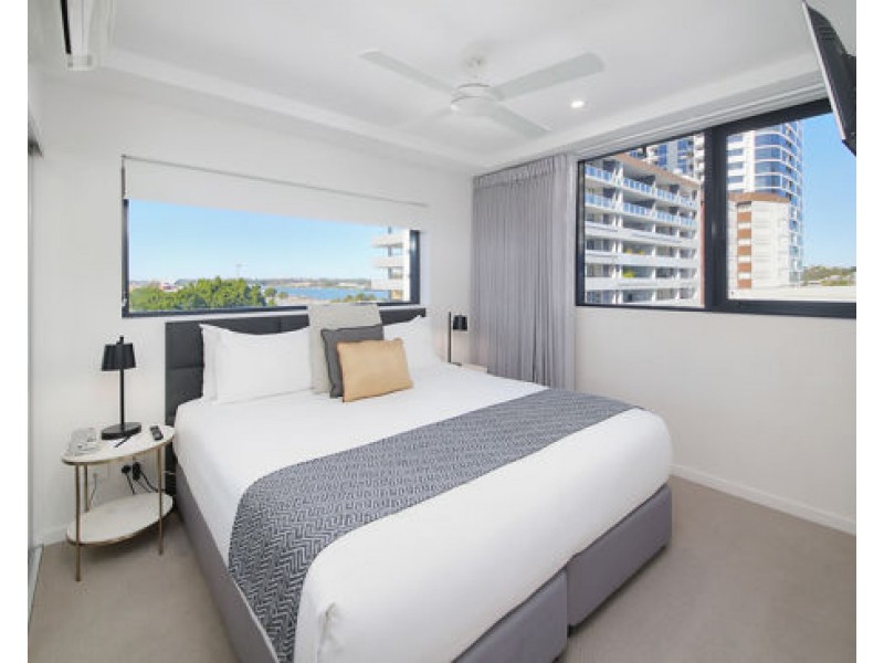 404 35 Hercules Street, Hamilton QLD 4007