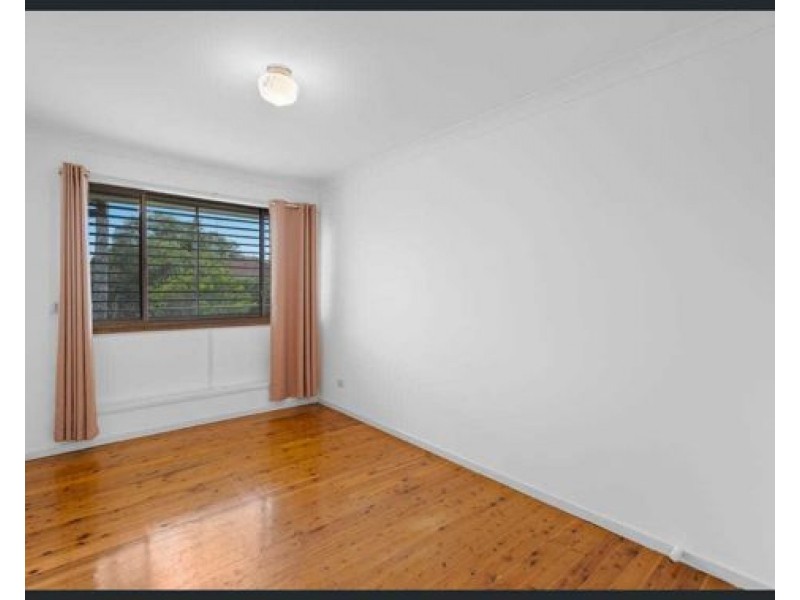 3 Carnoustie St, Macgregor QLD 4109