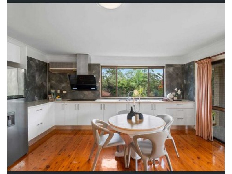 3 Carnoustie St, Macgregor QLD 4109