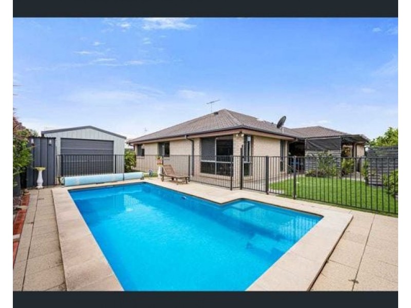 3 Glenveagh Place, Kallangur QLD 4503