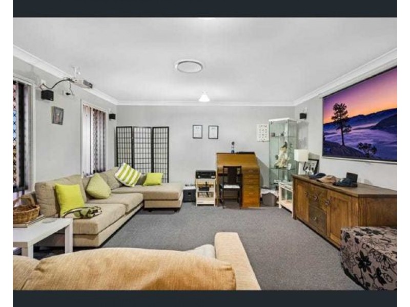 3 Glenveagh Place, Kallangur QLD 4503