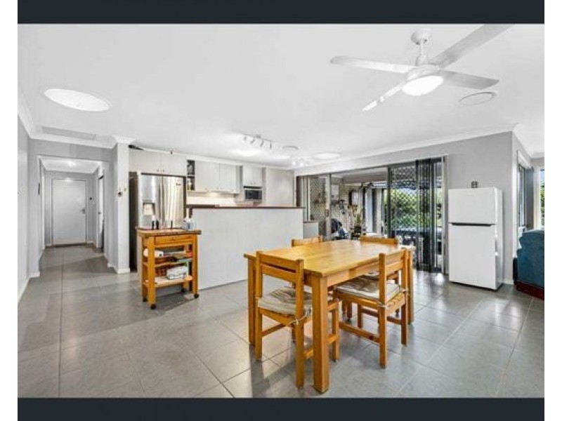3 Glenveagh Place, Kallangur QLD 4503