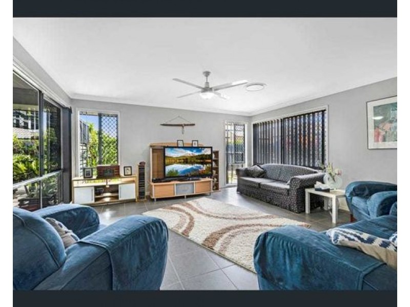 3 Glenveagh Place, Kallangur QLD 4503