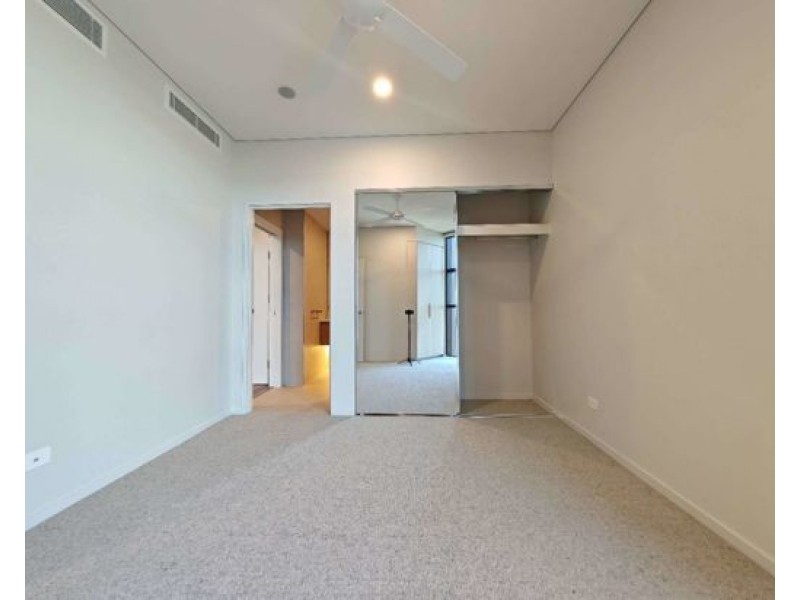Unit 71001 25 Mollison St, West End QLD 4101