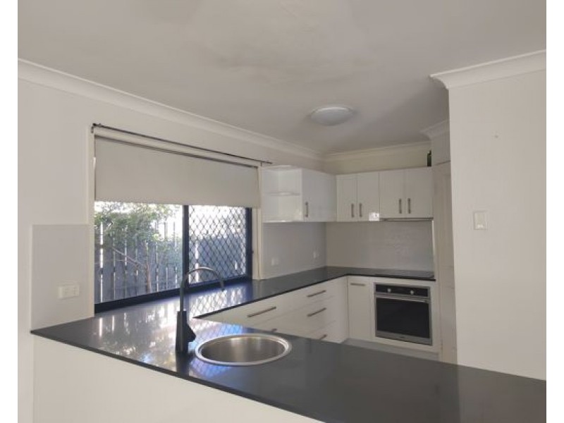 14 Blackwattle Circuit, Arundel QLD 4214