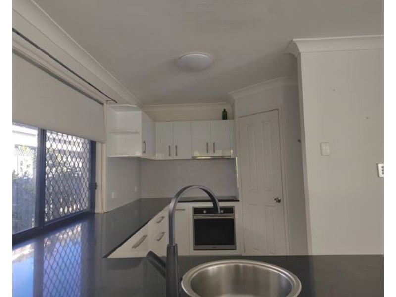 14 Blackwattle Circuit, Arundel QLD 4214