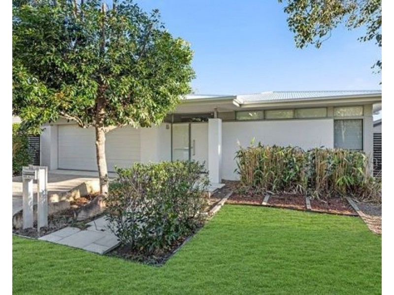 51 Watervale Parade, Wakerley QLD 4154