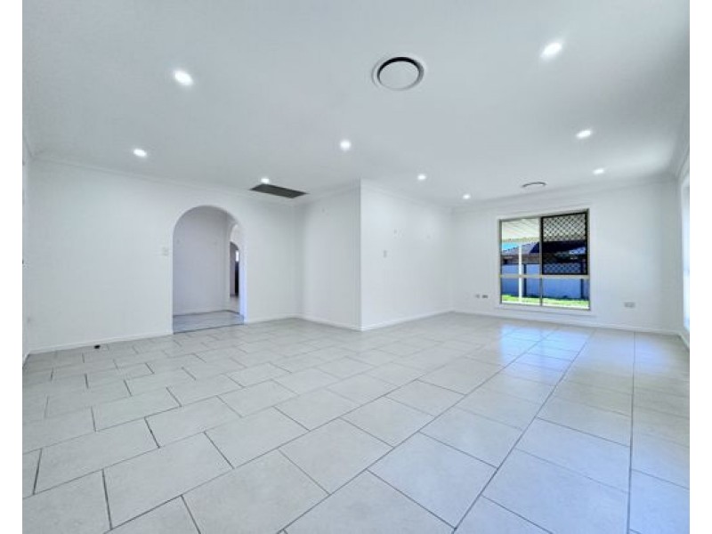 153 Hellawell Road, Sunnybank Hills QLD 4109