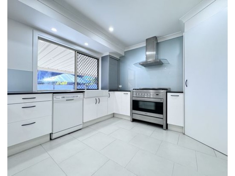 153 Hellawell Road, Sunnybank Hills QLD 4109