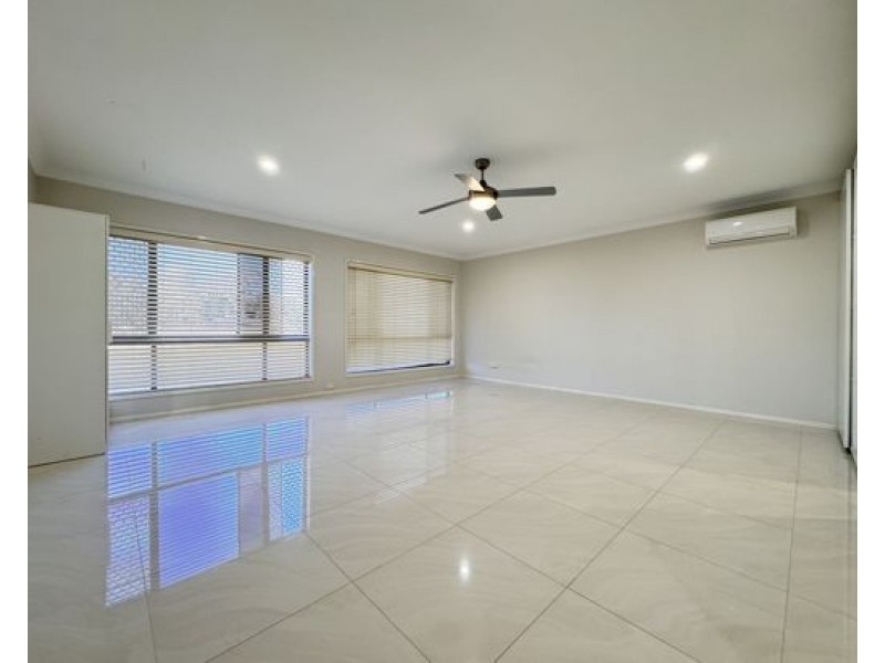 11-15 Eacham Court, Munruben QLD 4125