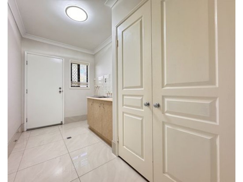 11-15 Eacham Court, Munruben QLD 4125